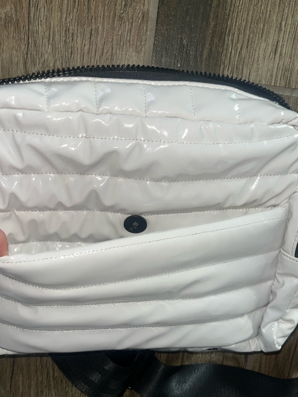 Think Rolyn Crossbody Bag - Picture 5 of 6